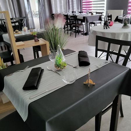 L'Epicurien Hotel Saint-Nicolas-de-Port Bagian luar foto