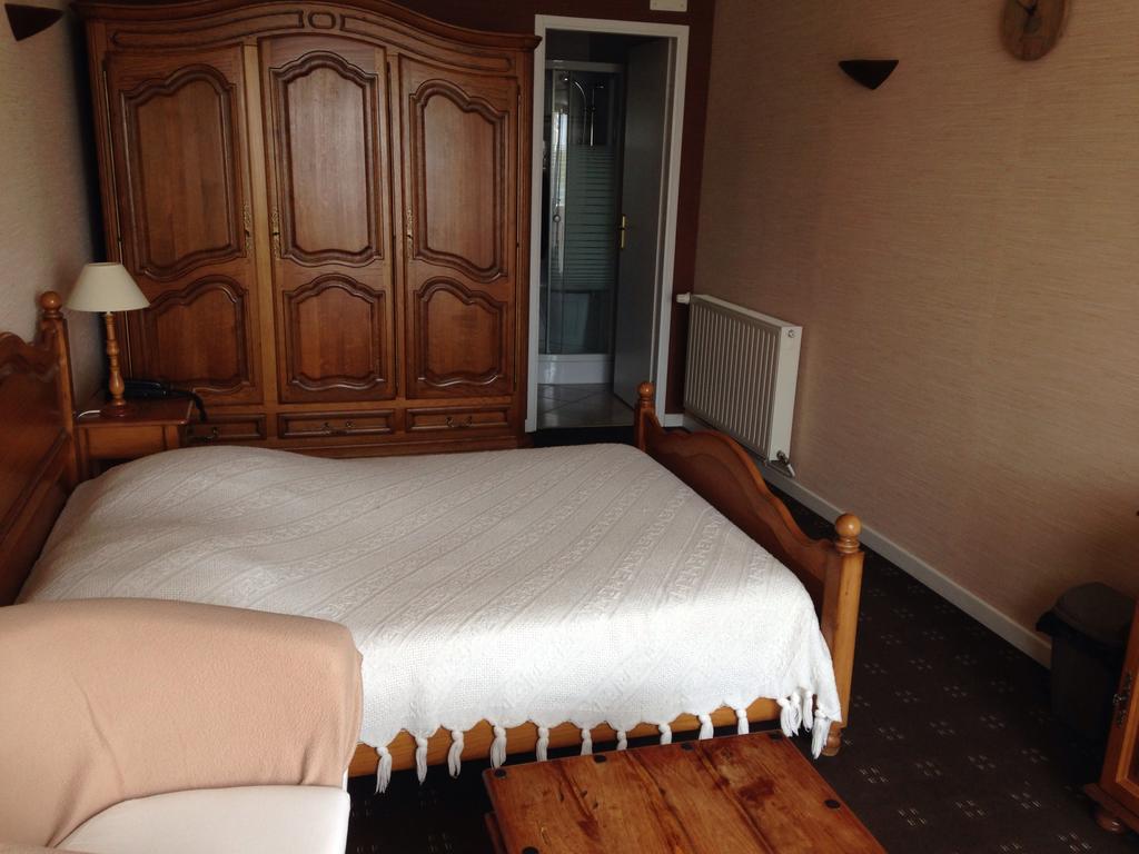 L'Epicurien Hotel Saint-Nicolas-de-Port Ruang foto
