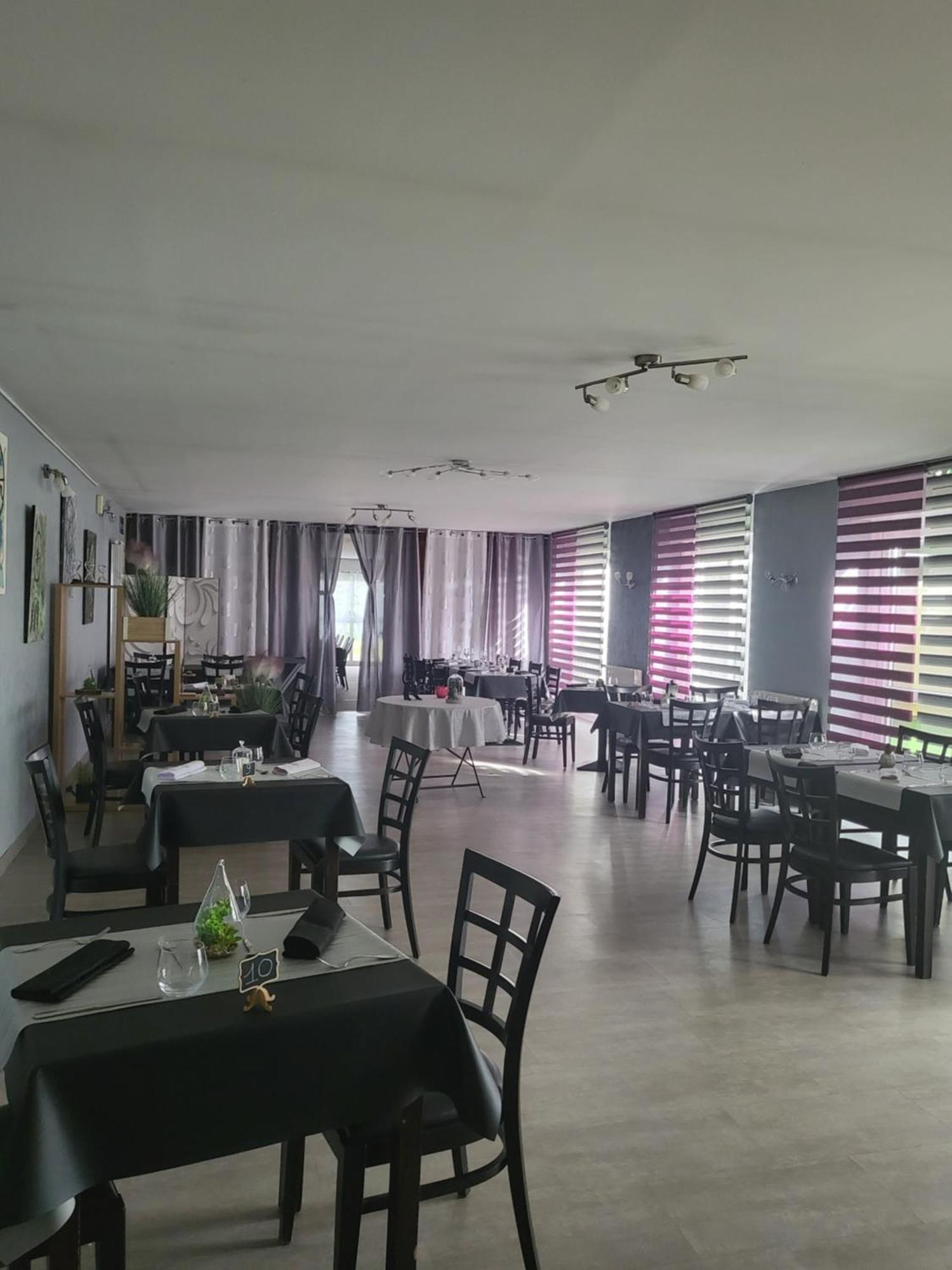 L'Epicurien Hotel Saint-Nicolas-de-Port Bagian luar foto